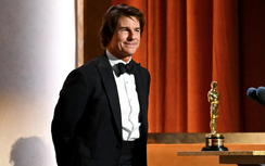 Tài tử Tom Cruise chia sẻ "nóng" khi nhận tượng vàng Oscar