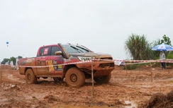 Những khoảnh khắc ấn tượng tại giải đua ô tô địa hình