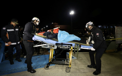 Hàn Quốc: Nghi vấn người lái phà mải xem điện thoại khiến phà mắc cạn