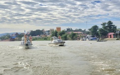 Cảnh sát giao thông đường thủy đồng loạt ra quân, nhiều phương tiện bị xử lý