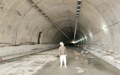 Nhà thầu thi công hầm Đèo Ngang nỗ lực vượt thời tiết, bù tiến độ từng ngày