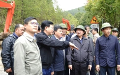 Phó Thủ tướng Hồ Quốc Dũng kiểm tra hiện trường sạt lở đèo Prenn và Mimosa