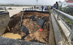 Rốn lũ Hòa Thịnh tan hoang sau "đại hồng thủy": Cầu sập, đường gãy, giao thông chia cắt