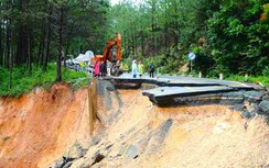 Thứ trưởng Lê Anh Tuấn: Thông đường khẩn cấp, bảo đảm lưu thông và cứu trợ dân vùng lũ