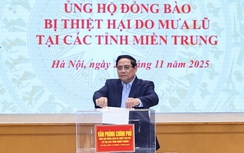 Thủ tướng và lãnh đạo Chính phủ, cán bộ Văn phòng Chính phủ ủng hộ đồng bào vùng thiên tai