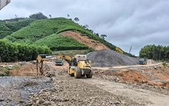 Nhà thầu thi công cao tốc Khánh Hòa - Buôn Ma Thuột gặp khó bởi thời tiết, vật liệu