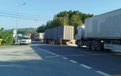 Lạng Sơn: 6 người thương vong sau vụ ô tô 7 chỗ đấu đầu xe container trên quốc lộ 1A