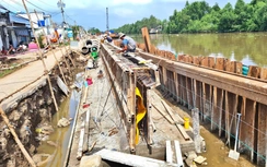 Cà Mau: Vướng mặt bằng, tiến độ một số dự án đê kè chống ngập bị cản trở