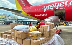 Những chuyến bay Vietjet chở đầy yêu thương