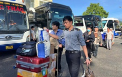 Bão lũ làm gián đoạn tuyến Bắc - Nam: Đường sắt chuyển tải hơn 1.600 hành khách