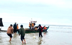 Tìm kiếm ngư dân mất tích trên biển Thanh Hóa