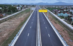 Cận cảnh cao tốc hơn 12.400 tỷ đồng qua Gia Lai trước ngày về đích