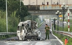 Bản tin TNGT 18/12: Xe cứu thương bốc cháy sau va chạm xe đầu kéo, 3 người tử vong