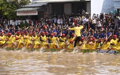 Sôi động ngày hội đua ghe Ngo ở Cà Mau sau hơn 10 năm gián đoạn