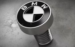 BMW thiết kế ốc vít độc quyền, muốn sửa xe buộc phải vào garage chính hãng