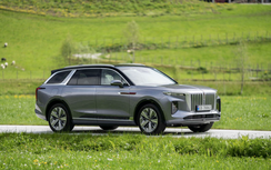 Xe sang Trung Quốc Hongqi chính thức bán tại Singapore