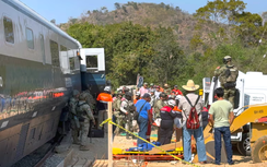 Tàu trật bánh ở Mexico, ít nhất 13 người thiệt mạng