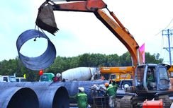 Hối hả thi công cao tốc Cà Mau - Đất Mũi xuyên Tết