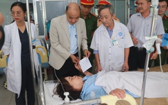 Xe đám cưới gặp nạn trên cao tốc Đà Nẵng - Quảng Ngãi: Tập trung cứu chữa các nạn nhân