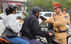 Bắc Ninh: Kiểm tra hàng trăm tài xế, CSGT không phát hiện "ma men"