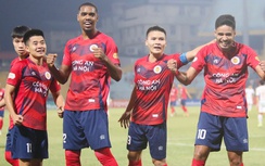 V-League: CAHN "cưa" điểm với Quảng Nam trong trận đấu có 8 bàn thắng