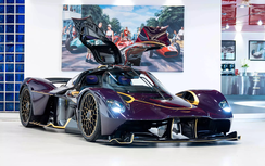 Siêu xe Aston Martin Valkyrie được mạ vàng 24K