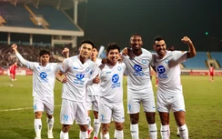 V-League: 2 hậu vệ tuyển Việt Nam tỏa sáng, Nam Định thắng dễ Thể Công Viettel