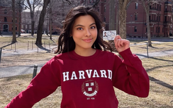 Á hậu Phương Thảo nói gì khi bị tố mập mờ đỗ Đại học Harvard?