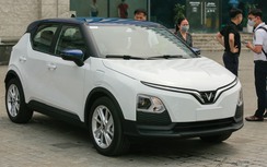 Khách mua xe điện tiết kiệm trăm triệu nhờ được miễn lệ phí trước bạ