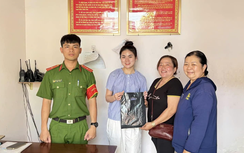 Nhặt được bọc tiền hơn 100 triệu, hai phụ nữ ở Đồng Nai trả lại người đánh rơi