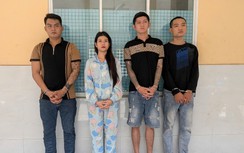 Danh tính nhóm nam nữ cầm hung khí lao vào quán ăn ở TP.HCM đánh người