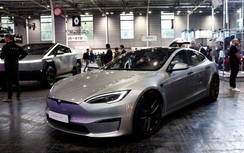 Tesla dừng nhận đơn đặt hàng tại Trung Quốc