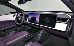 Lộ diện nội thất mẫu SUV điện đầu tiên của Mazda