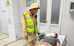 CSGT kịp thời đưa người bệnh nguy cấp đến bệnh viện