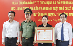 Truy tặng Huân chương Bảo vệ Tổ quốc hạng Ba cho anh Huỳnh Trí Phúc