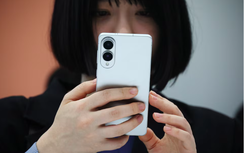 Samsung ra mắt smartphone mỏng nhất cạnh tranh Apple