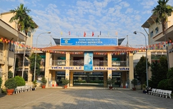 Ngã từ trên lầu xuống sân trường, một học w88 apk lớp 7 đa chấn thương