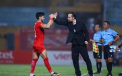 HLV Popov tái xuất V-League theo cách không thể ấn tượng hơn