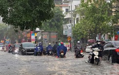 Vì sao nhiều tuyến đường ở TP Bắc Giang ngập sâu kéo dài sau mưa lớn?