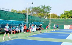 Chơi pickleball làm sao để tránh rủi ro say nắng, đột quỵ