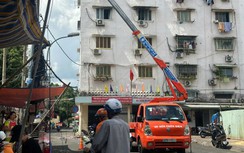Cháy căn hộ chung cư ở TP.HCM, 5 người mắc kẹt