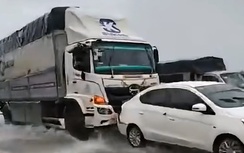 Phân luồng giao thông, xử lý "ổ voi" trên QL1A Quảng Nam