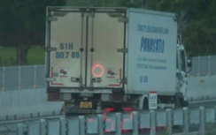 Bị phạt vì chạy xe dưới 60km/h trên cao tốc, tài xế trần tình "nghĩ chạy chậm là an toàn"