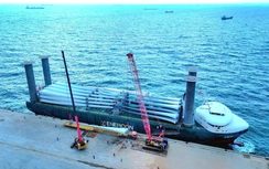 Cảng biển quốc tế Trung Nam Cà Ná đón 51 cánh tuabin gió của Đức