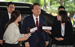 Cựu Tổng thống Hàn Quốc Yoon Suk Yeol lần đầu trình diện công tố viên đặc biệt