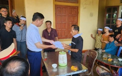 Chia sẻ nỗi đau với gia đình các nạn nhân vụ ô tô đâm nhiều xe máy, 3 người chết ở Nghệ An