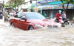 Lái xe qua đường ngập cần lưu ý gì?