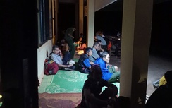 Nghệ An: Xuất hiện vết nứt trên núi, hàng chục hộ dân sơ tán khẩn