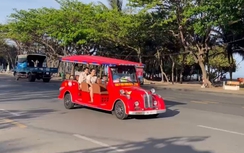 Xe điện du lịch tạm dừng hoạt động: Tài xế và doanh nghiệp lo lắng