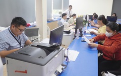 Hà Nội: Nhiều người làm thủ tục đất đai, xây dựng tuần đầu sáp nhập